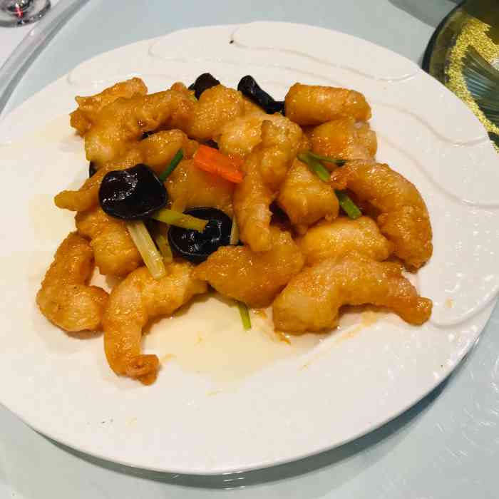 春祥辽菜楼"环境幽静,院子很大.地理位置好找,在辽宁.