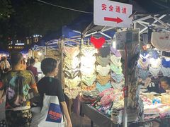-吴山路夜市
