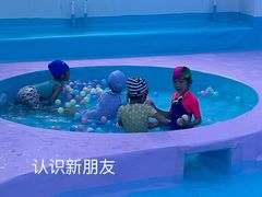 -鲸灵公元游泳中心