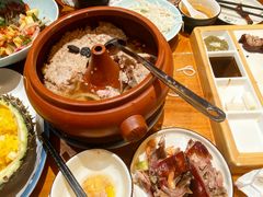 -老滇山寨•云南特色菜•地方菜•民族风情歌舞表演(金碧店)