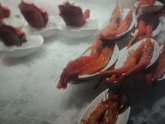 -雍容荟帝王蟹活龙虾展台自助(IFS黑金店)