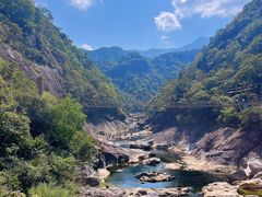 -燕子河大峡谷天坑仙境
