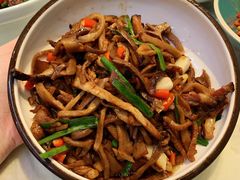 烟笋炒腊肉-荷庭·精致湘菜(华强北九方店)