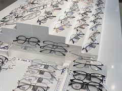 -LOGO眼镜·蔡司品牌折扣店(龙华清湖店)