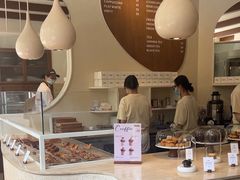 -VERIE BAKEHOUSE