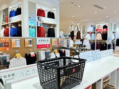 -优衣库(上海中山公园兆丰广场店)