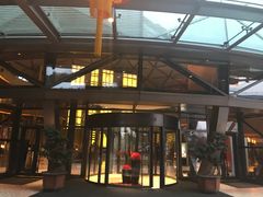 -上海滴水湖皇冠假日酒店