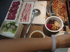 -来龍儿鲜切牛肉自助老火锅