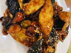 焦糖茄子牛肉粒-桃子餐厅·天津菜(王顶堤总店)