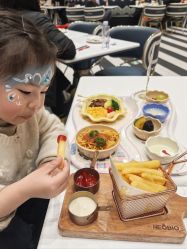 -奈尔宝家庭中心·亲子餐厅(鄞州万达店)