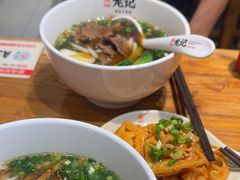 -湘人龙记老长沙米粉(鸟巢店)