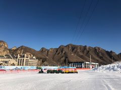 -荣盛康旅野三坡滑雪场