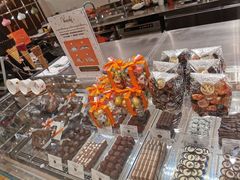 -VENCHI 闻绮(上海佛罗伦萨小镇店)