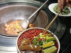 -挂旗柴锅鸡(蚌山区嘉年华店)