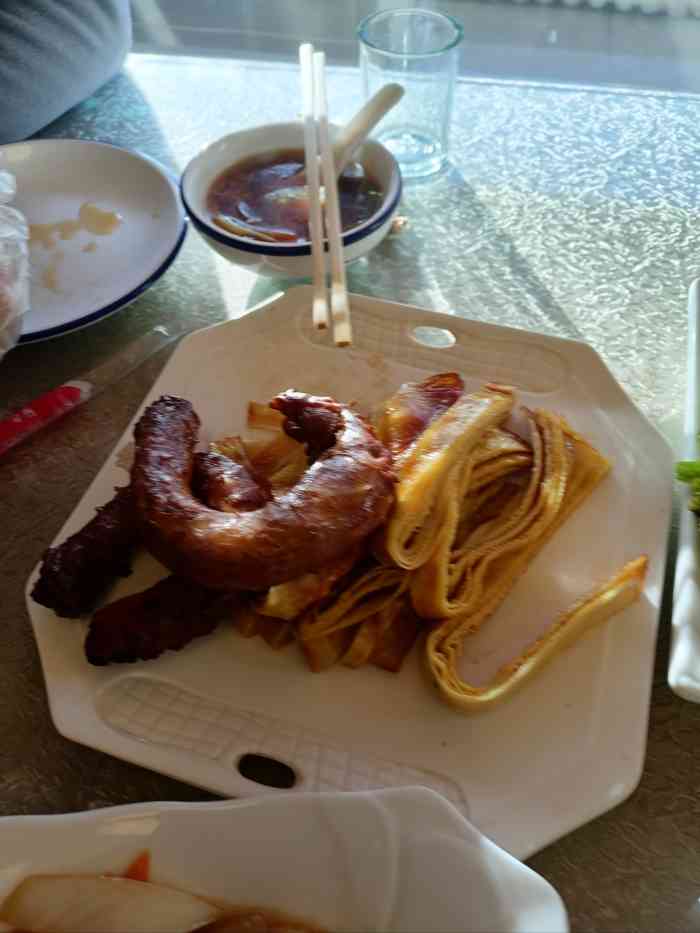 4成为第一个点赞的人曹猴猴吼2021年9月26日打分一家开了很久的小店