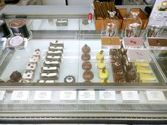 -UNI UNI(环亚凯瑟琳店)