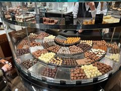 -Laderach 莱德拉(上海环贸iapm店)