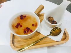 蔓越莓桃胶炖银耳-炖物24章·顺时轻养茶(杭州大厦店)