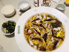 -渔语鱼酸菜鱼新川菜(来福士店)