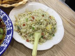 -江城燕子大排档(江汉路步行街店)