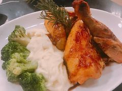 -WOLFGANG PUCK KITCHEN & BAR(迪士尼小镇店)