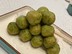 鲜虾芹菜丸-品海楼·大连海胆锅贴馆(东港店)