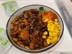 路卤肉饭-米国现煲煲仔饭(塔子湖店)