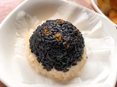 肉松乌米团-明月楼