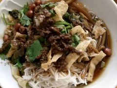-罗家杏传统特色海南粉(人民西路总店)