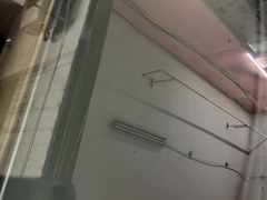 -鲨鱼皮汽车凹陷玻璃修复(静安店)