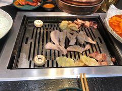 -臻牛烤肉