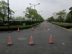 -奕欧来上海购物村停车场