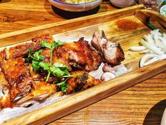 巴柯祖传焖烤羊腿-纳瓦新疆菜(银都店)