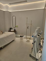 -苑苑vbeauty科技美容SPA