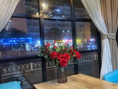 -愉肴麻辣香锅(中山路店)