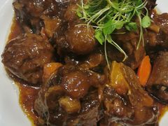 精品红烧牛尾-紫光园·烤鸭(吕家营店)