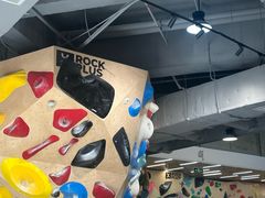 -ROCKPLUS攀岩馆(环宇城店)