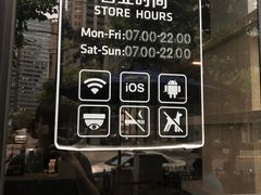-瑞幸咖啡(巴黎春天陕西路店)