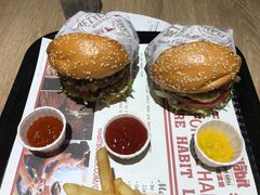 -The Habit Burger Grill 哈比特汉堡(爱琴海店)