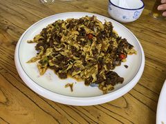 -溢心园香河肉饼总店