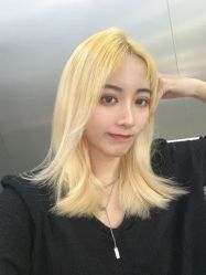 -Tloml salon