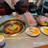 火锅和鸡汤一起吃是什么体验[调皮]
