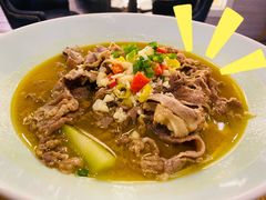 酸汤肥牛-小镇大厨新概念复合中餐厅(万达广场大连高新店)
