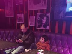 -欢乐迪KTV(南坪上海城店)