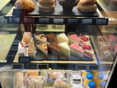 -星巴克(广州南站A18检票口楼上)