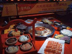 -谭鸭血老火锅(万象九宜城店)