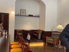 -Café Monson
