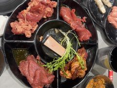 -啊美丽炭火烤肉(滑翔一店)