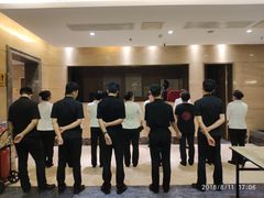 -凤凰园烤鸭店·唐山菜·传承花椒肉(老唐丰路店)