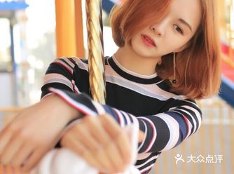 有很多妹子的小V脸只有在美颜相机里面才能看到